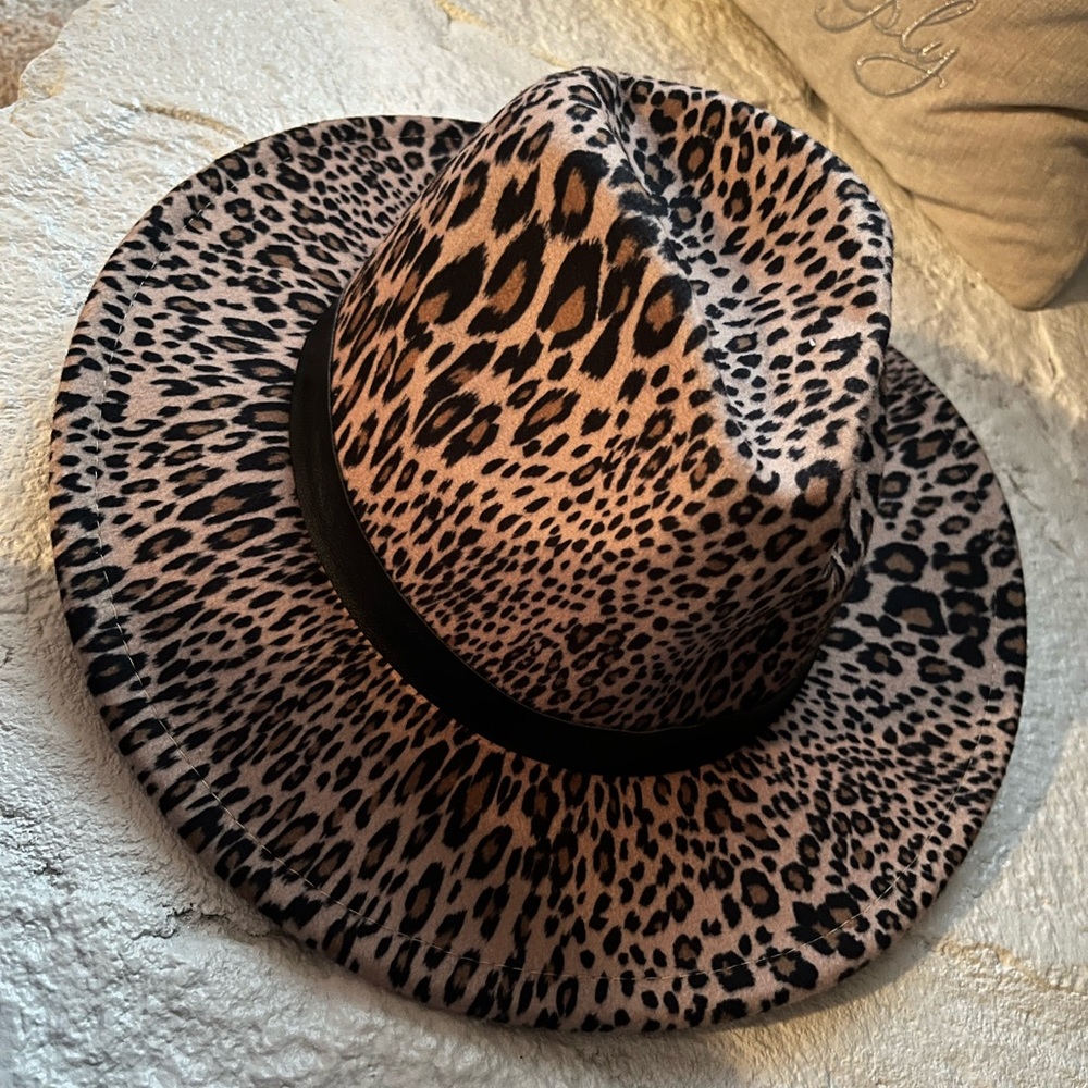 Juicy Couture fedora hat cheetah